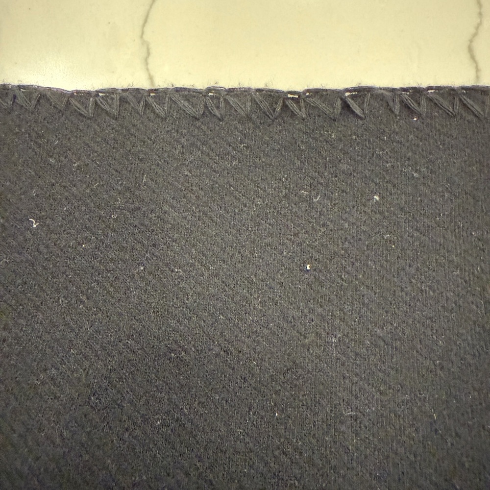 Burberry Black Wool Shawl with Fringe - Picture 4 of 10